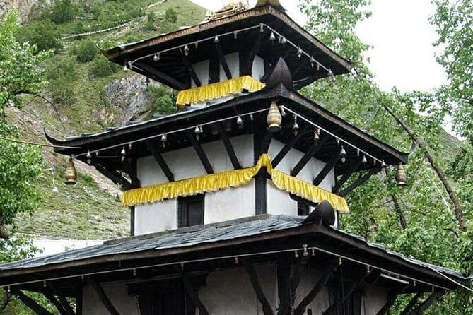 2-Day Scenic Mustang Tour: Pokhara to Jomsom, Kagbeni & Muktinath - Tatopani hot springs: a welcome pause on a rough road