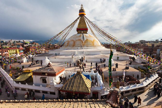 5-Day Sunrise Tour in Kathmandu Near Everest - Day 1: Airport pickup and a welcome to Nepal