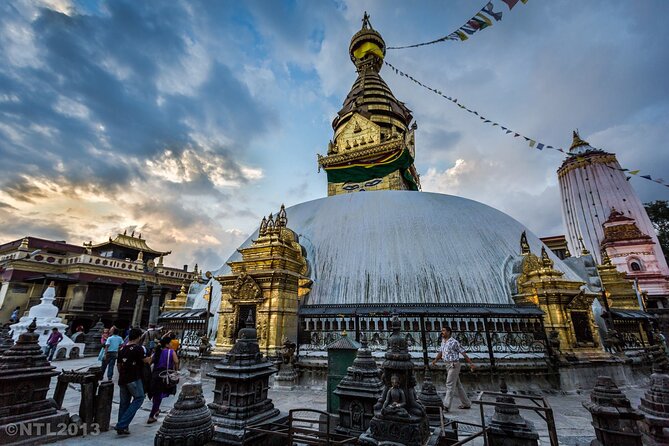 6 Days Private Himalayan Dreams of Nepal - Guides, drivers, and the private format