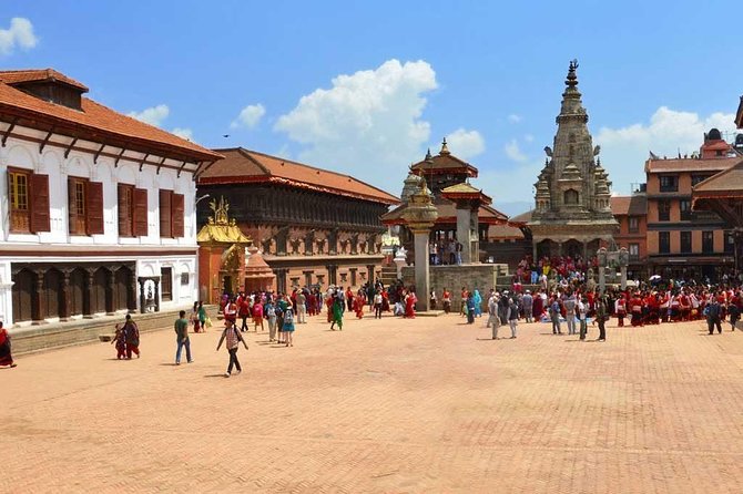 8 Days Tour in Nepal - Kathmandu, Chitwan & Pokhara (3 & 4 Star) - Returning to Kathmandu means another long day on the road