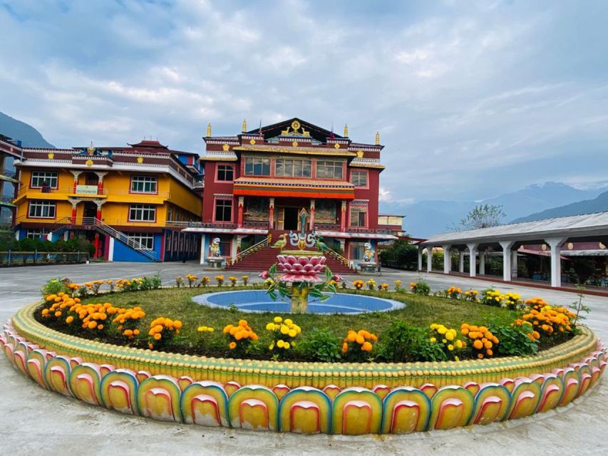 Afternoon Tibetan cultural tour - Tibetan tea and food in a family home