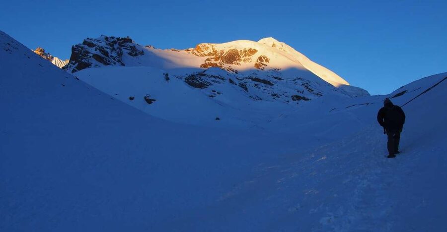 Annapurna Circuit Trekking 13 Days - From Kathmandu to the Marshyangdi River Valley
