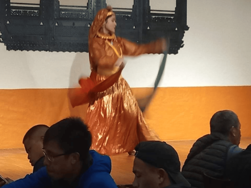 Authentic Nepali Evening: Traditional Food and Cultural Show - Arriving with a welcome drink and venue tour
