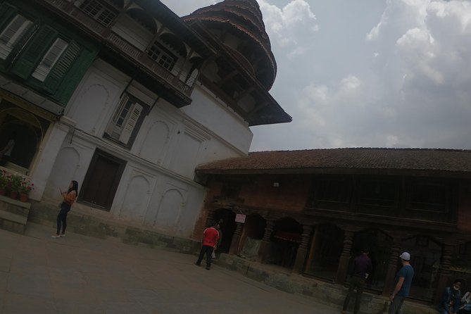 Bhaktapur Day Tour with Changu Narayen - Changu Narayan Temple and its fifth-century setting