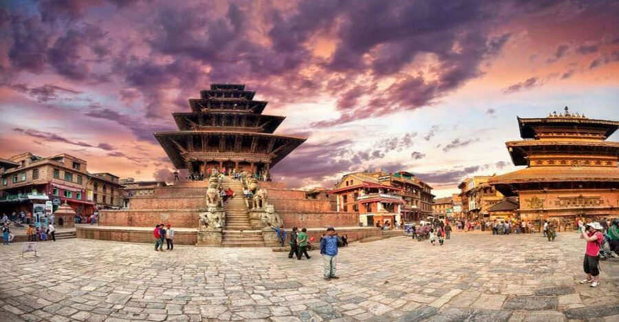 Bhaktapur Durbar Square and Boudhanath Stupa - What the guide adds to the day