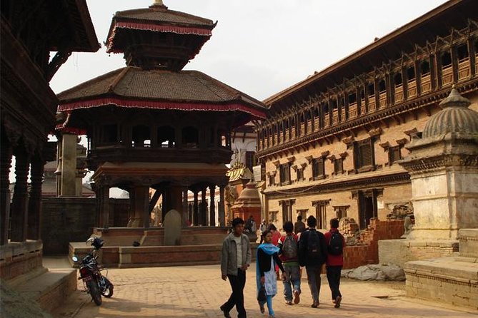 Bhaktapur Old City and Durbar Square Half-Day Tour - The 55 Window Palace, Bhaktapur’s grand finale