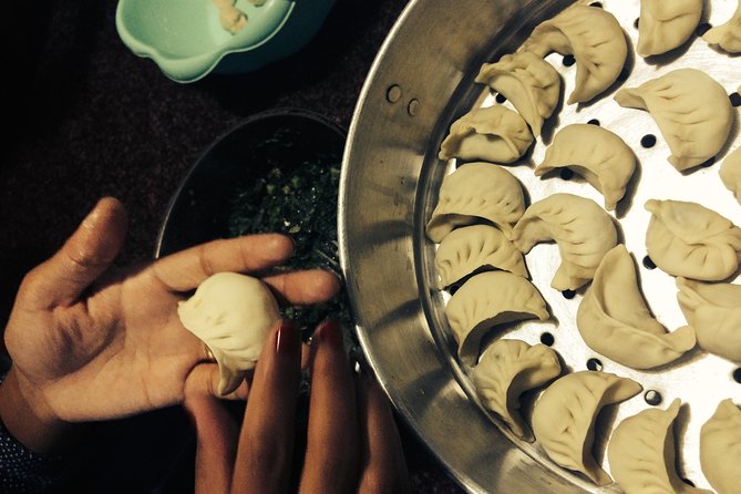 Cook and Dine with a Local family - Pickup, meeting point, and the five-hour schedule