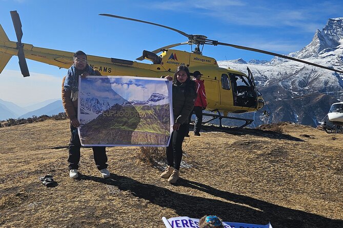 Everest base camp helicopter tour with Guarenteed Landing - A close view of Mount Everest and Kala Patthar