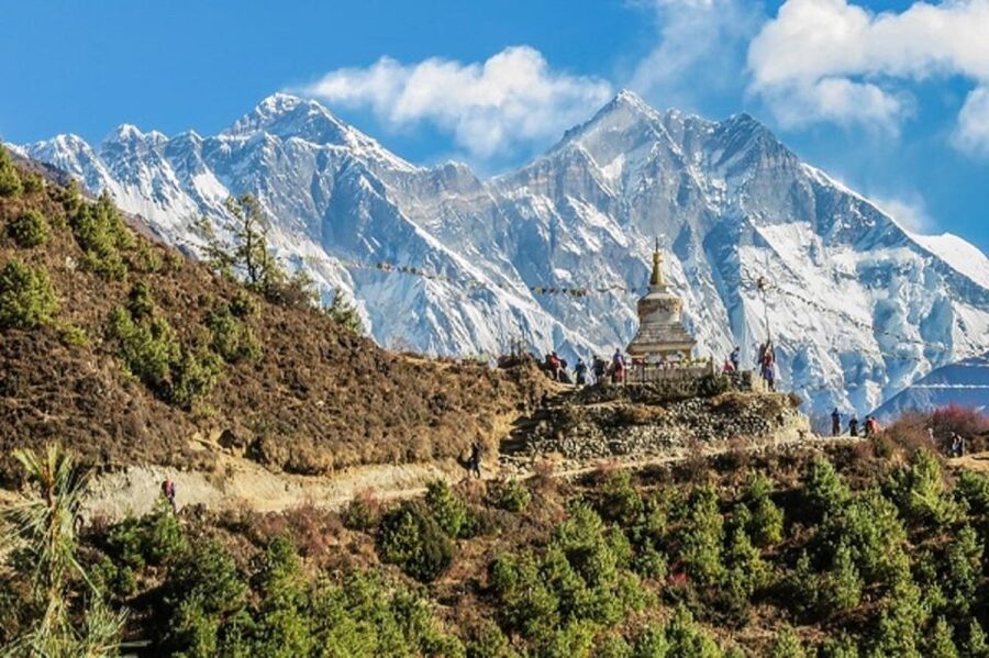 Everest Base Camp Trek: A short EBC Trek to Iconic Himalaya - Why this short Everest Base Camp trek is appealing