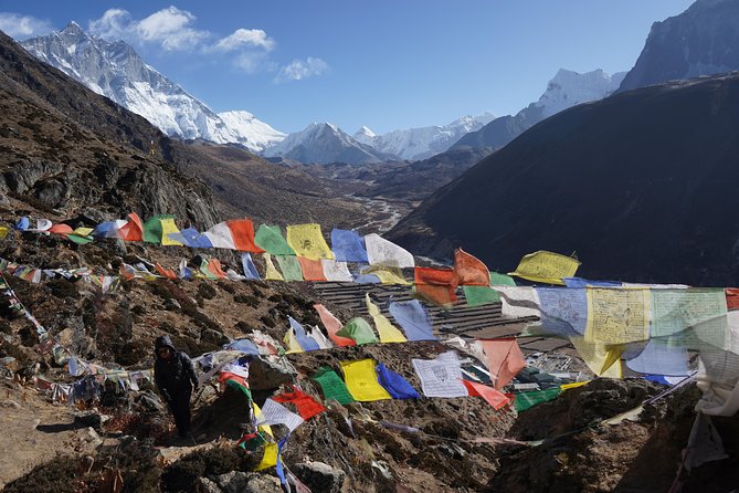 Everest Base Camp Trekking - Everest Base Camp is the goal, but not the best view of Everest