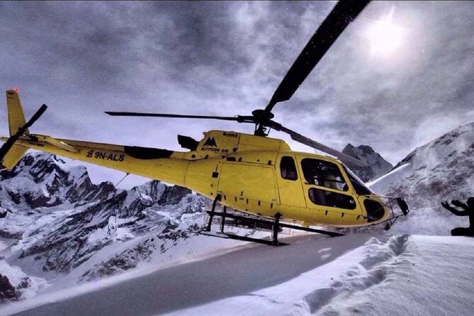 Everest Helicopter Tour - Gokyo gives the route a different view