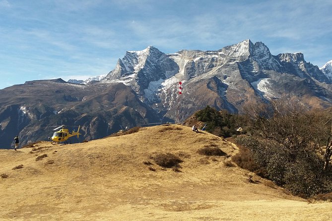 Everest Helicopter Tour from Kathmandu with Landing for Breakfast - Syangboche and the approach to Everest Base Camp