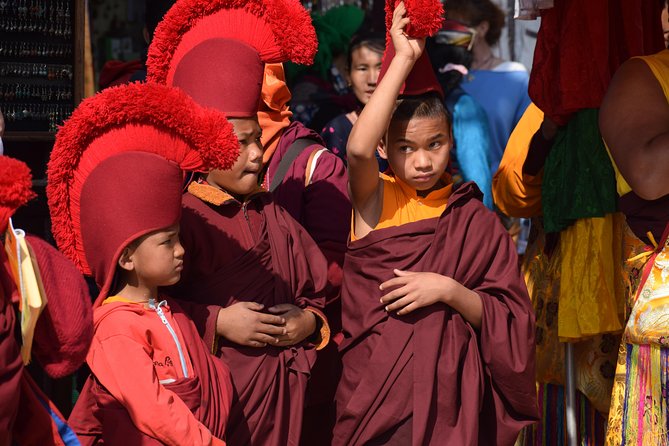 Half Day Boudhanath Stupa Tour in Kathmandu - Arriving at the 36-meter stupa