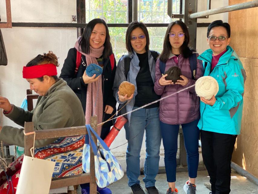 Half day Tibetan cultural tour - Tibetan lunch: momos and thenthuk