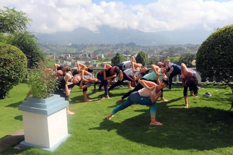 Kathmandu: 1, or 3-Day Yoga, Meditation & Reiki Retreat - Sattvic food, tea, and time between sessions