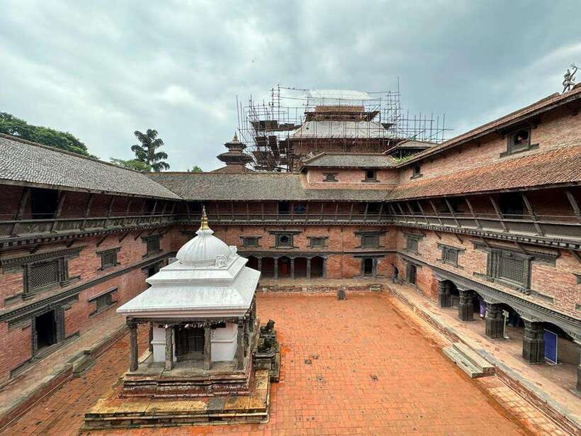Kathmandu: 7 UNESCO Sites Tour in 1 Day (Private Tour) - Boudhanath is a place to watch worship in motion