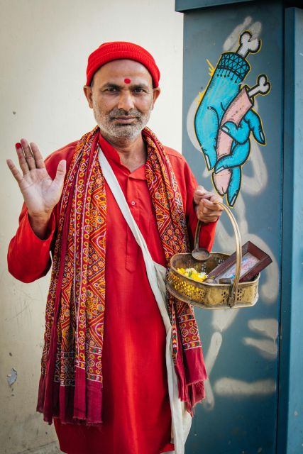 Kathmandu City Sightseeing Bus tour (5 Sights) - How the bus experience works in practice