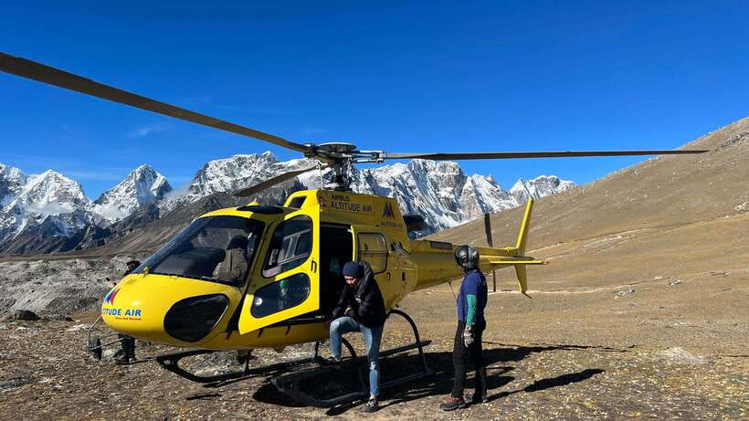 Kathmandu: Everest Helicopter Tour with Landing & Breakfast - Why the early morning departure matters
