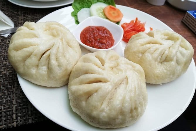 Kathmandu: Food, Drink and Shopping Rickshaw Tour - A 30-minute rickshaw ride through the city