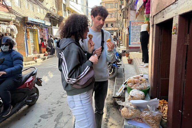 Kathmandu: Food, Drink and Shopping Rickshaw Tour - Sugarcane juice and Kathmandu’s street-side rhythm