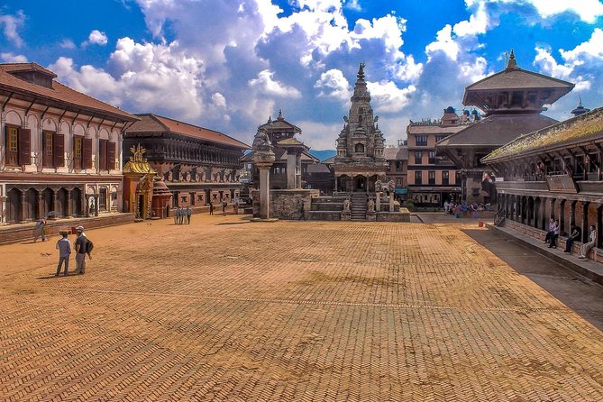 KATHMANDU FULL DAY SIGHTSEEING TOUR (6-hrs) - The guide can make or break this compact route