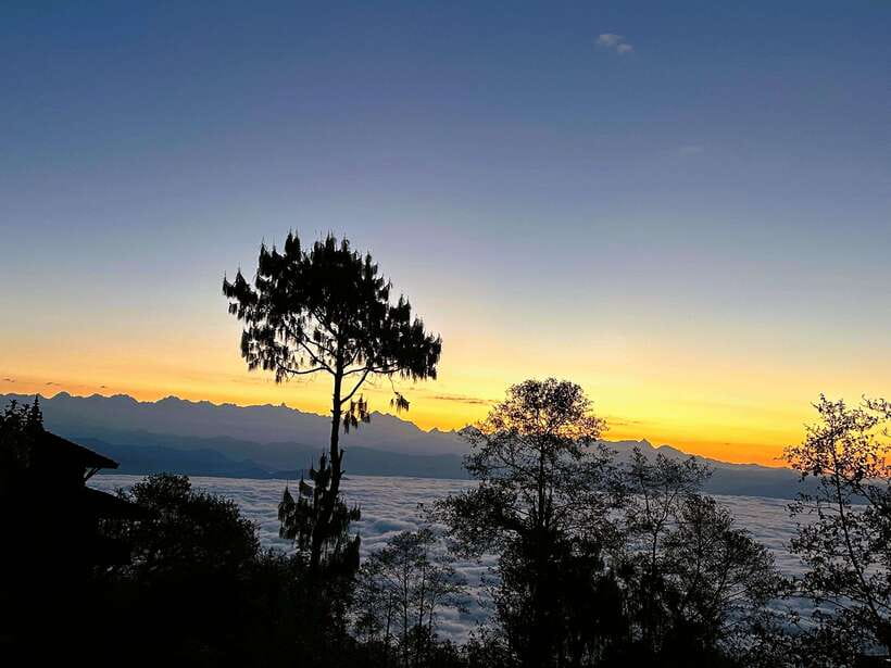 Kathmandu: Nagarkot Sunrise & Hiking to Changunarayan - Starting from Thamel before sunrise