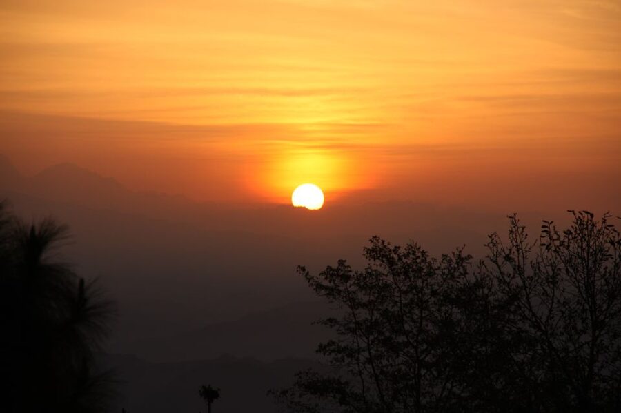 Kathmandu: Nagarkot Sunrise Tour with Day Hike - Why Nagarkot Works as a Sunrise Base