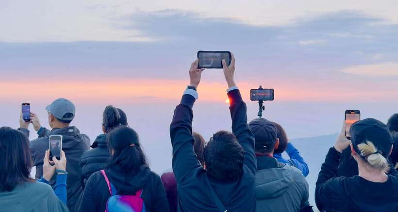 Kathmandu: Nagarkot Sunrise View & Morning Hike with Lunch - What you actually eat in the morning