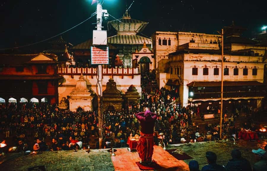 Kathmandu: Pashupatinath Aarati & Cremation Evening Tour - Clothing, walking, and the practical details