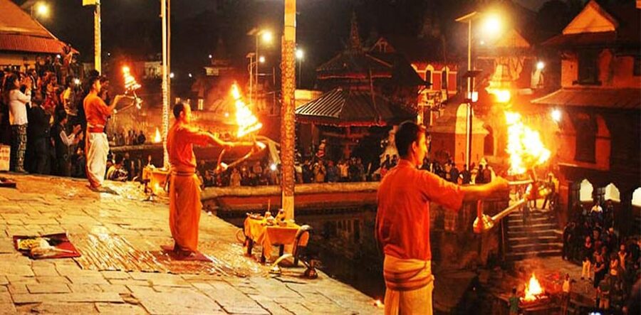 Kathmandu: Pashupatinath Temple Evening Aarati Tour - Seeing Pashupatinath before the lamps are lit