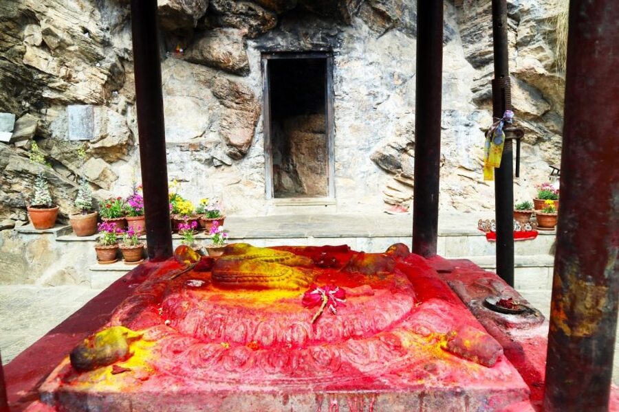 Kathmandu: Pharping, Dakshinkali and Chobhar Tour with Lunch - Dakshinkali and the difficult side of devotion