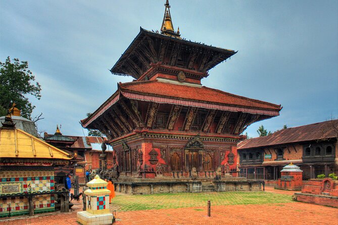 Kathmandu: Private/Group Tour to 7 UNESCO Sites with Lunch - Boudhanath, a Tibetan Buddhist center