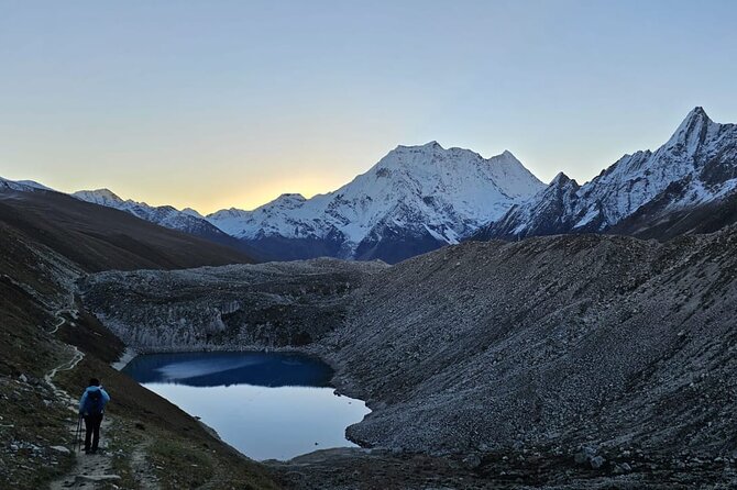 Manaslu Trekking - Days 3 and 4 follow the Budhi Gandaki through rough country