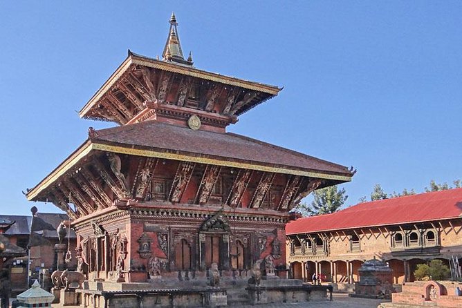 Nagarkot day hiking tour with Everest view - A trail through Tamang villages and terrace farms