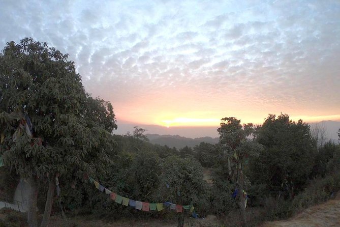 Nagarkot Sunrise View and Refreshing Morning Hike near Kathmandu - The downhill walk from the hill station