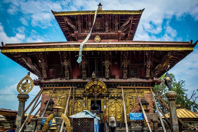 Nagarkot sunrise with trip to Changu Narayan Temple and Bhaktapur Durbar Square - Lunch, transport, and the real length of the day