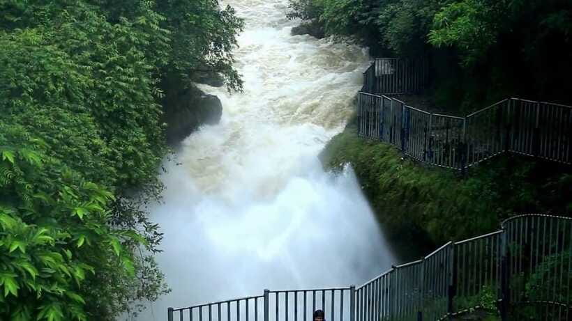 Pokhara: City Sightseeing Group Bus Tour - Davis Falls and Gupteshwor Cave in one short visit