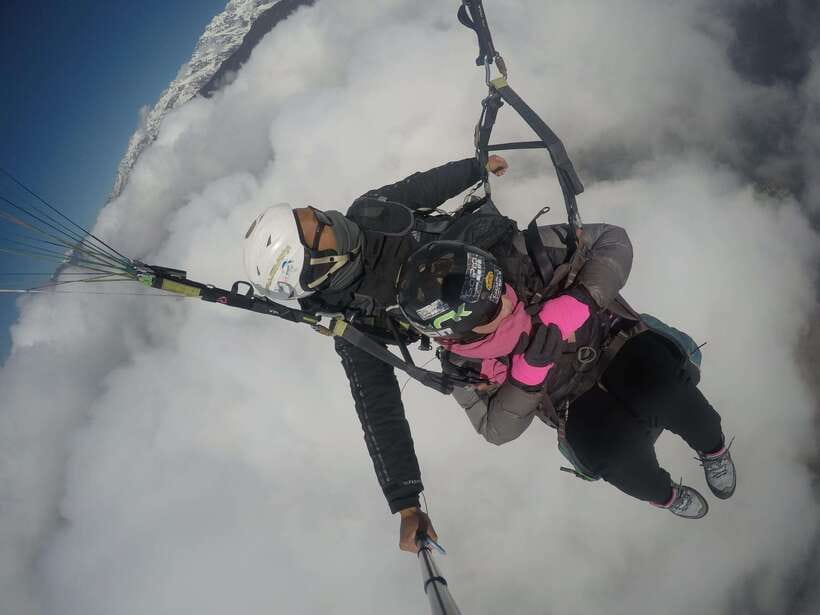Pokhara: Paragliding, Bungy Jump and Zipline Combo Adventure - What the 30-Minute Paragliding Flight Feels Like