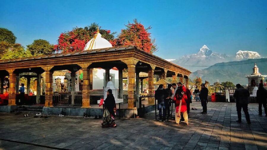 Pokhara: Pokhara Highlights Tour by Bus - Lunch at KI Singh Pul breaks up the long circuit