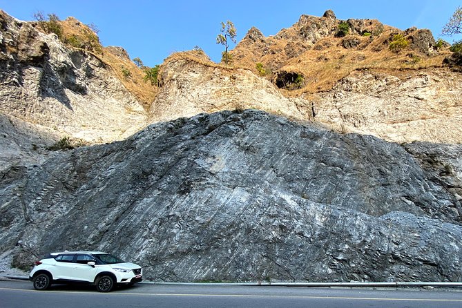 Private Car Service from Kathmandu to Pokhara - A private road trip from Kathmandu to Pokhara