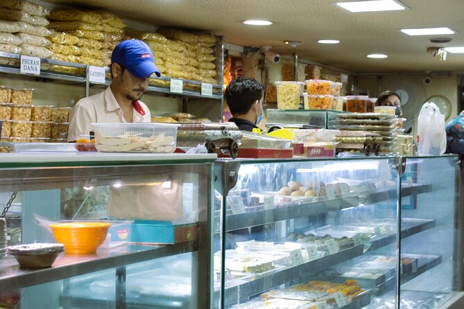 Walking Food Tour in Hidden Local Eateries of Kathmandu - Indrachowk: small bites in the old market